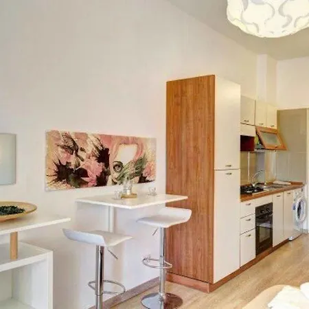 Patry' House Apartamento *